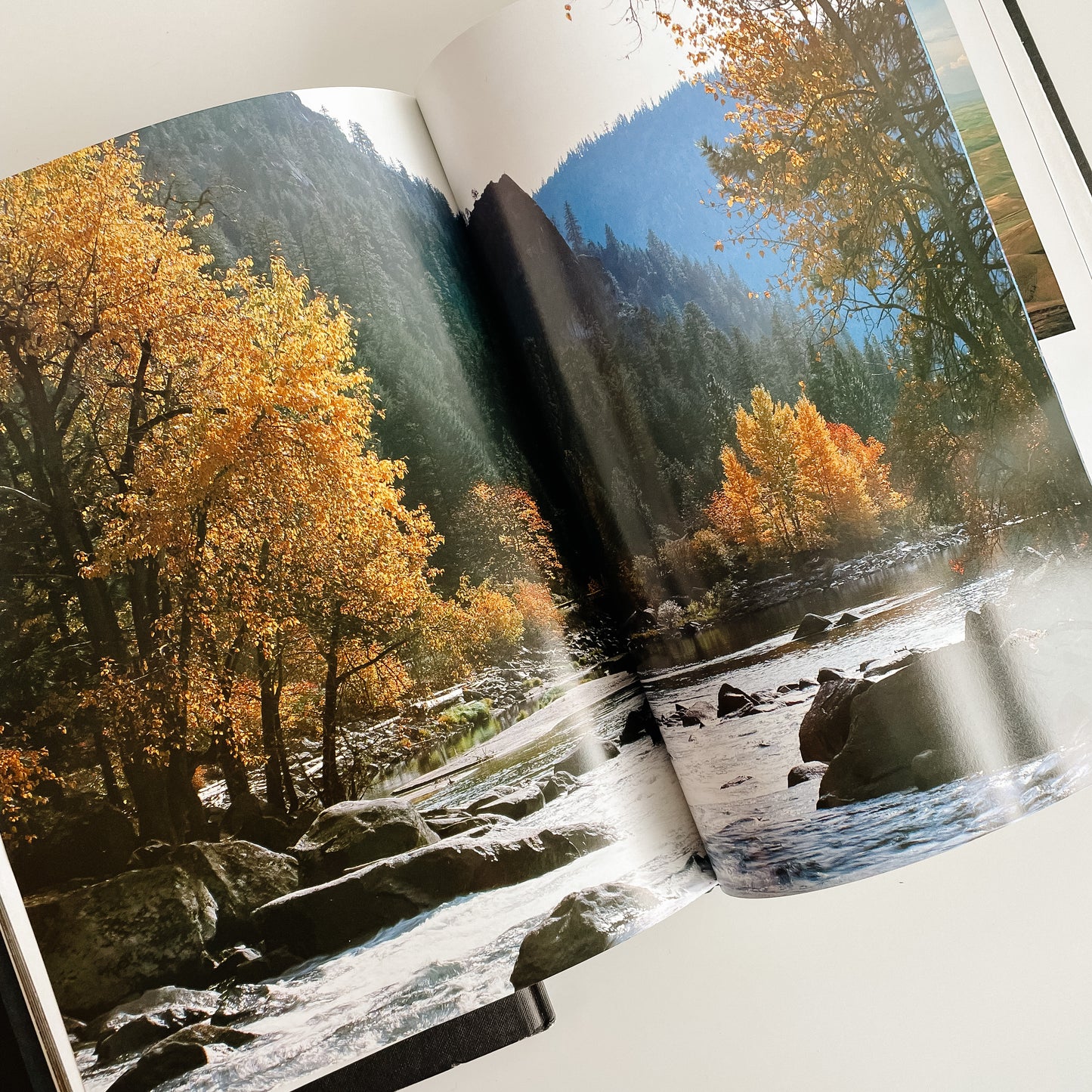 Pacific Northwest & British Columbia Hardcover Travel Books (Set of 2)