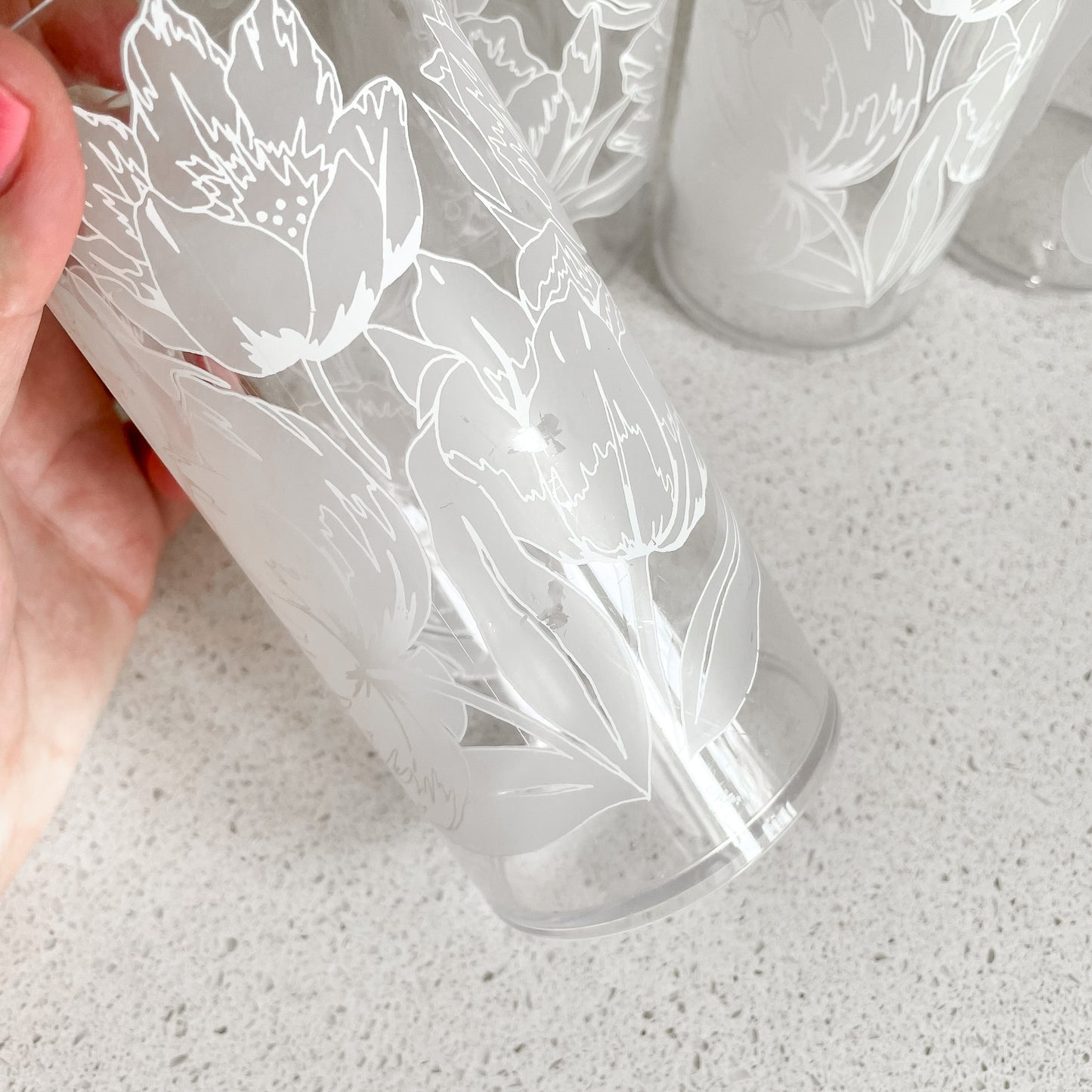 White Floral Acrylic Drinkware (Set of 4)
