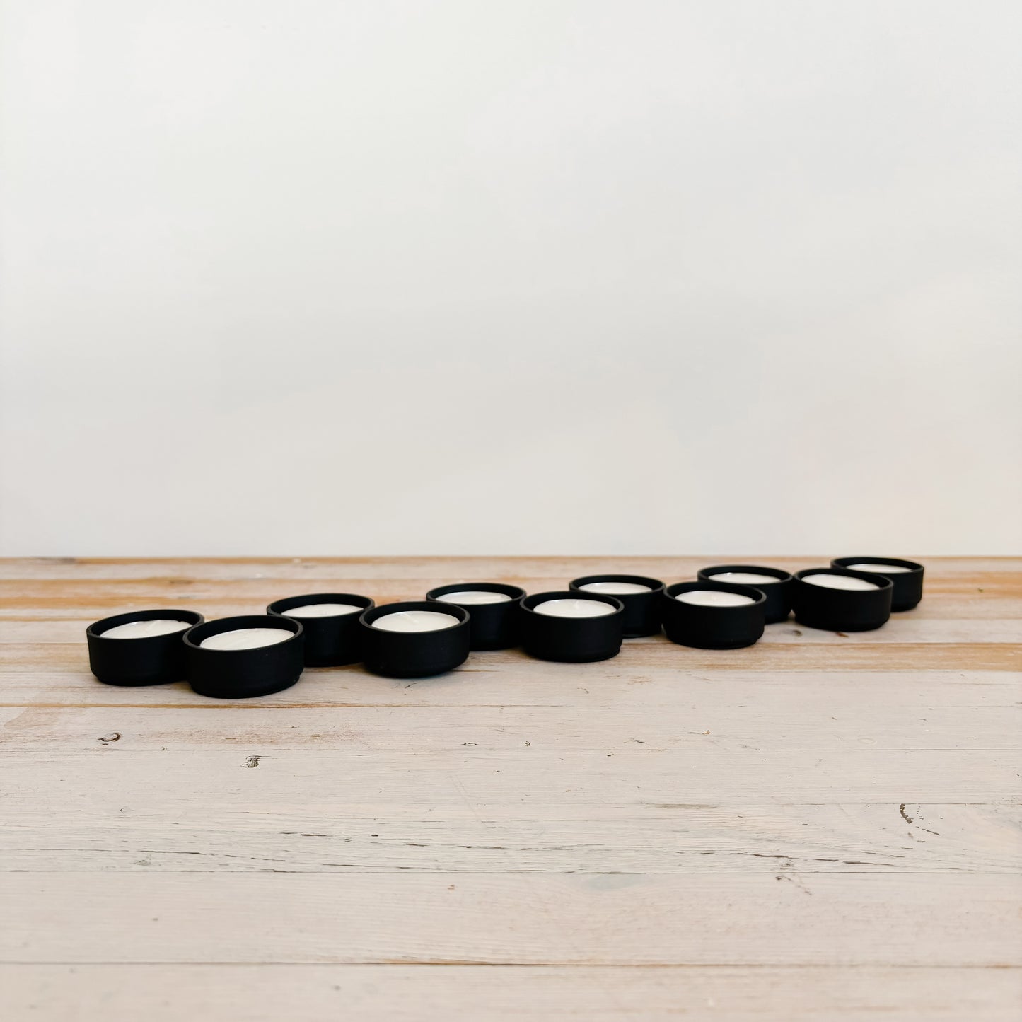 Black Metal Votive Candle Centrepiece