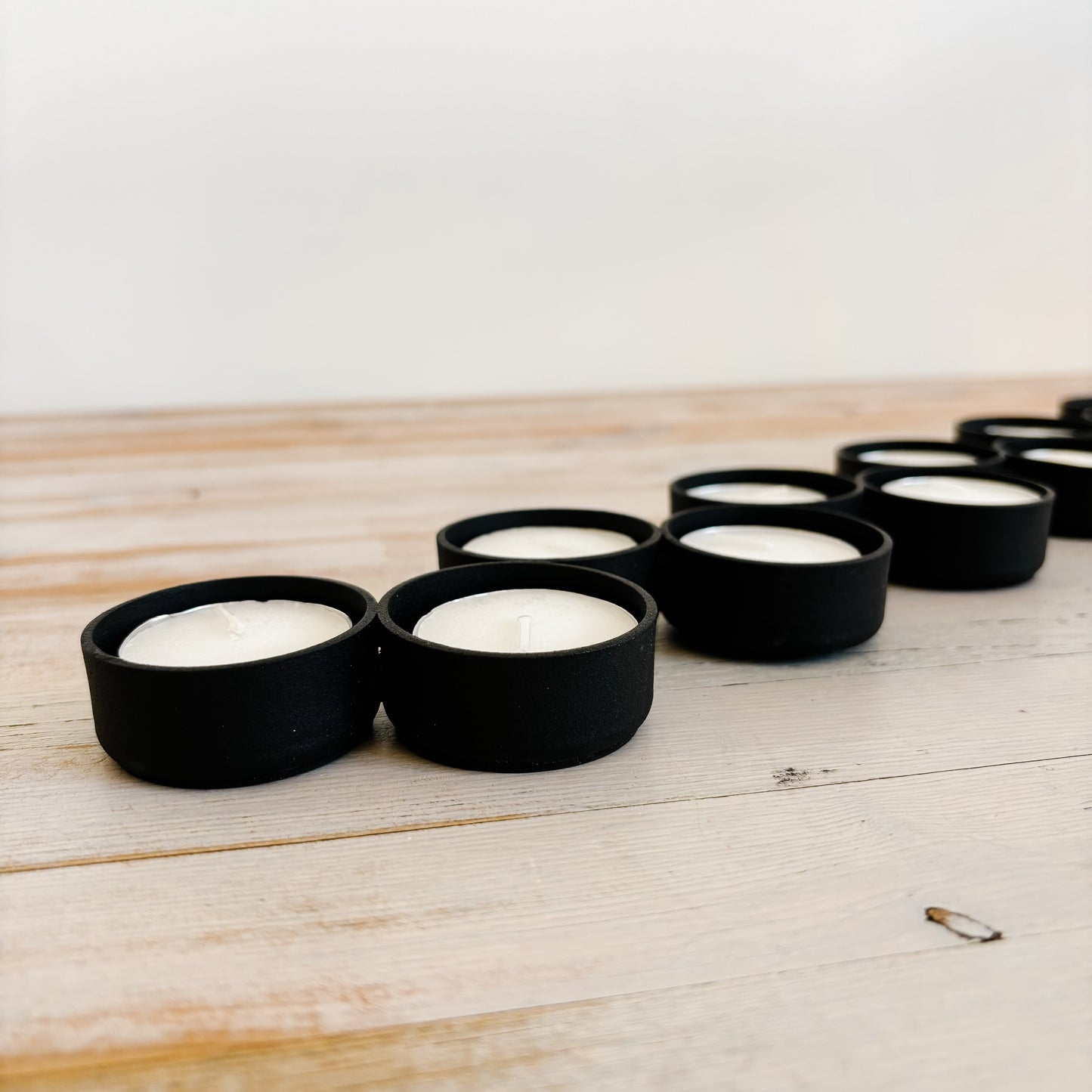 Black Metal Votive Candle Centrepiece
