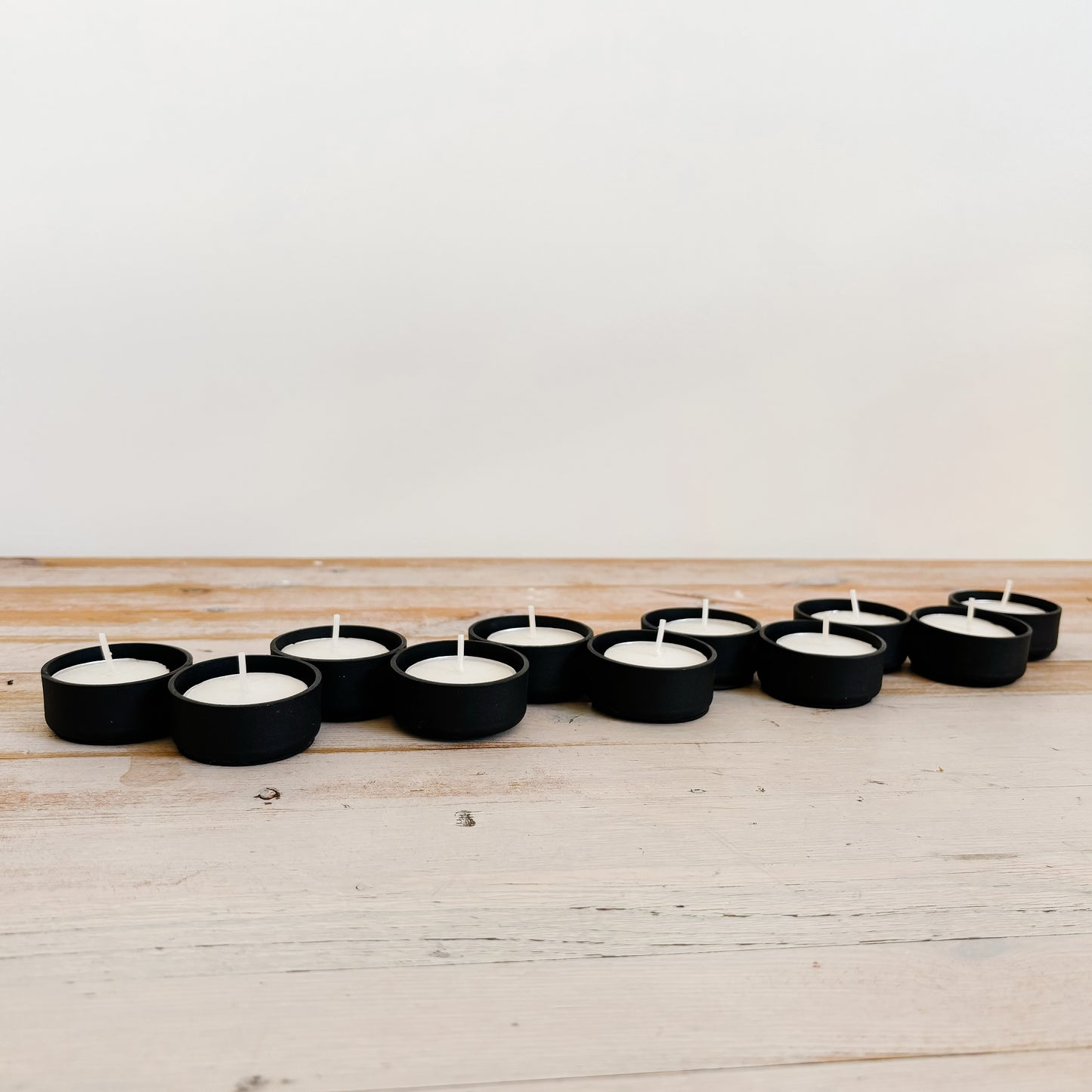 Black Metal Votive Candle Centrepiece