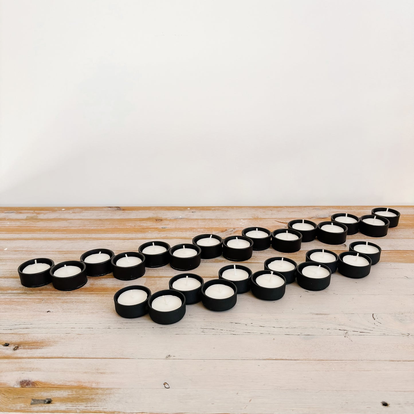 Black Metal Votive Candle Centrepiece