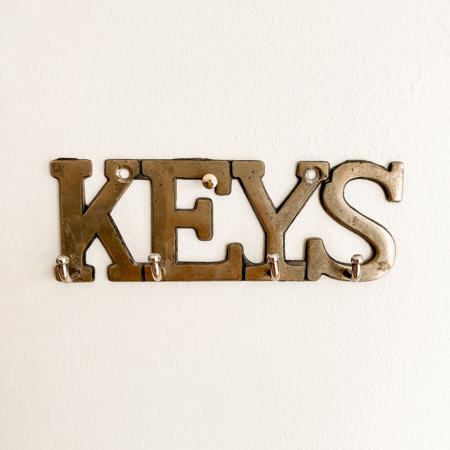 Brass KEYS Wall-Mounted Key Hanger with 4 Hooks