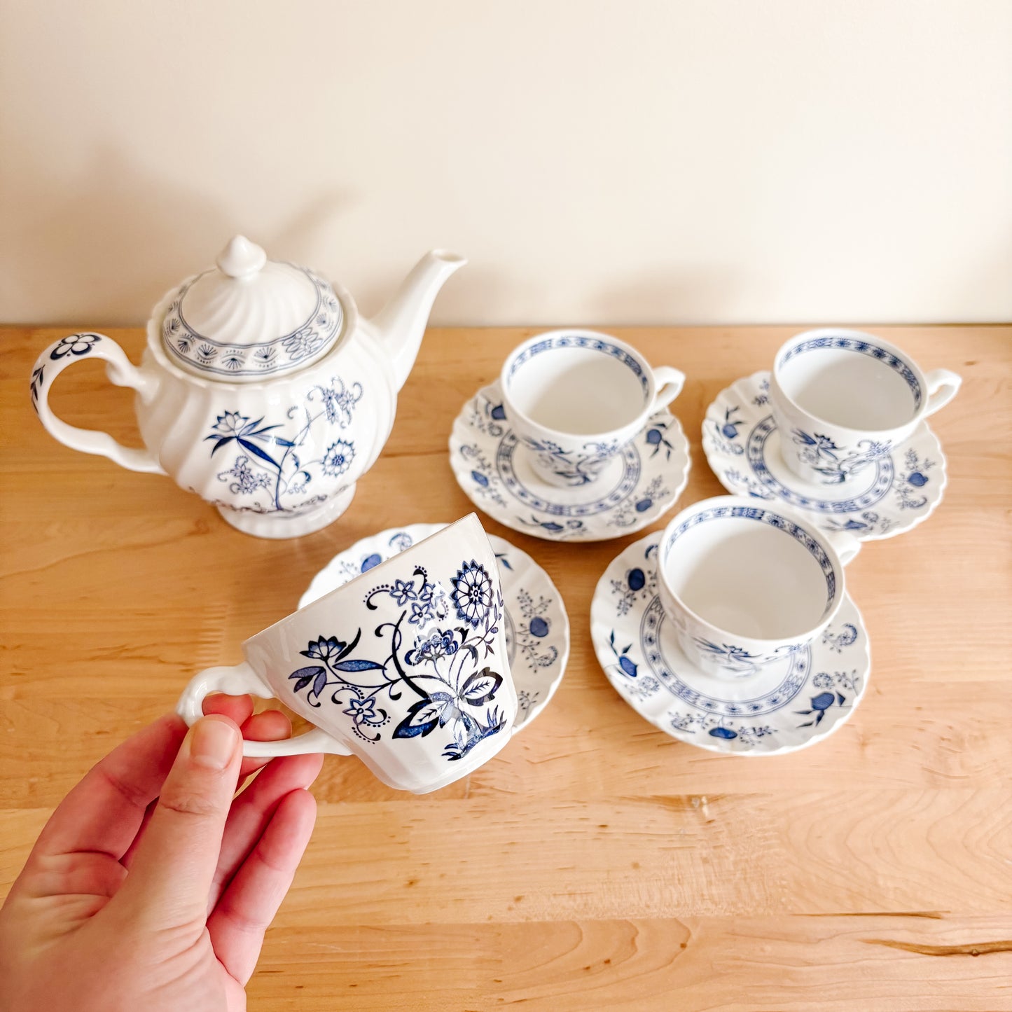 J. & G. Meakin Blue Nordic Teapot and Teacup Set