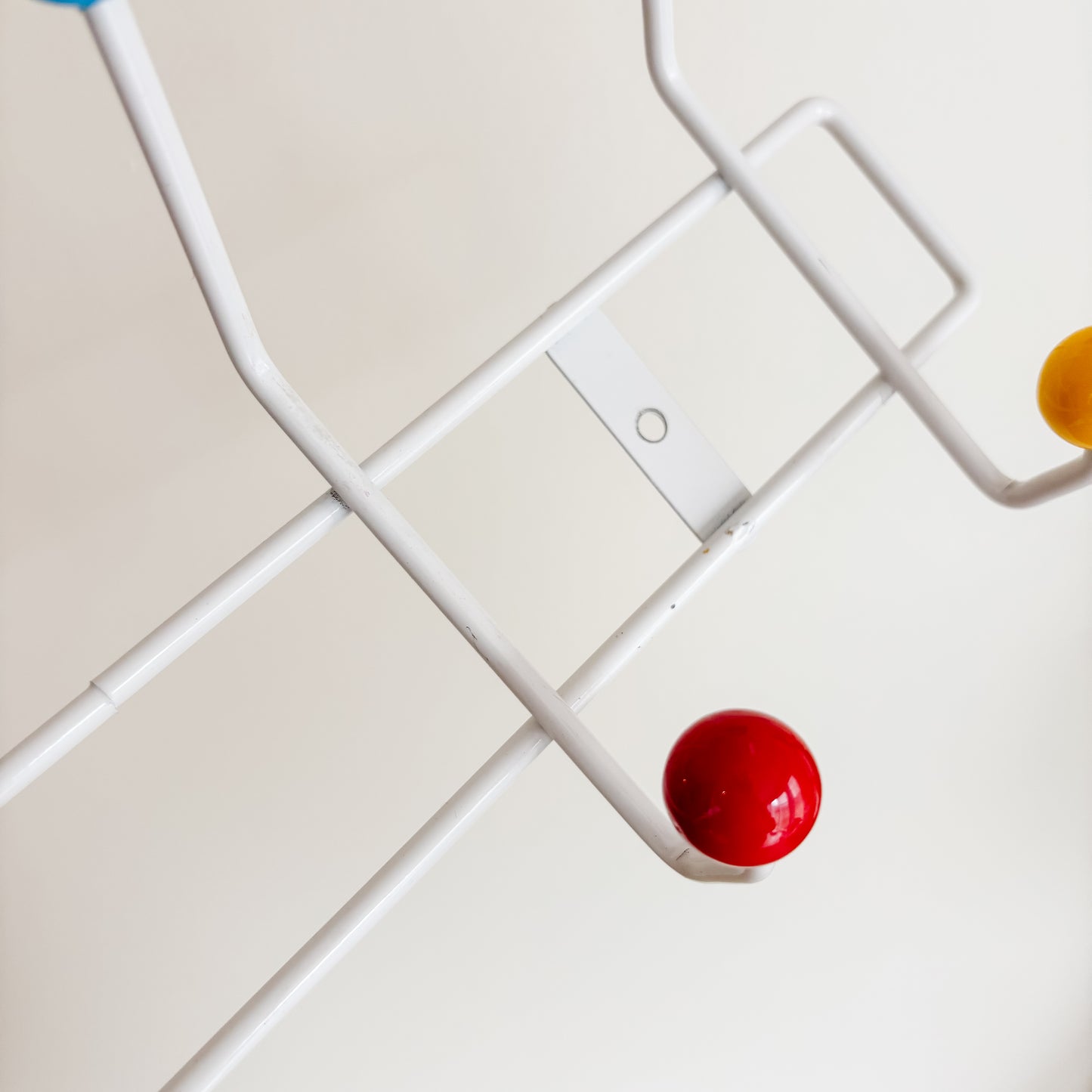 Multicolour Sputnik Style Wall-Mounted Wire Coat Hanger