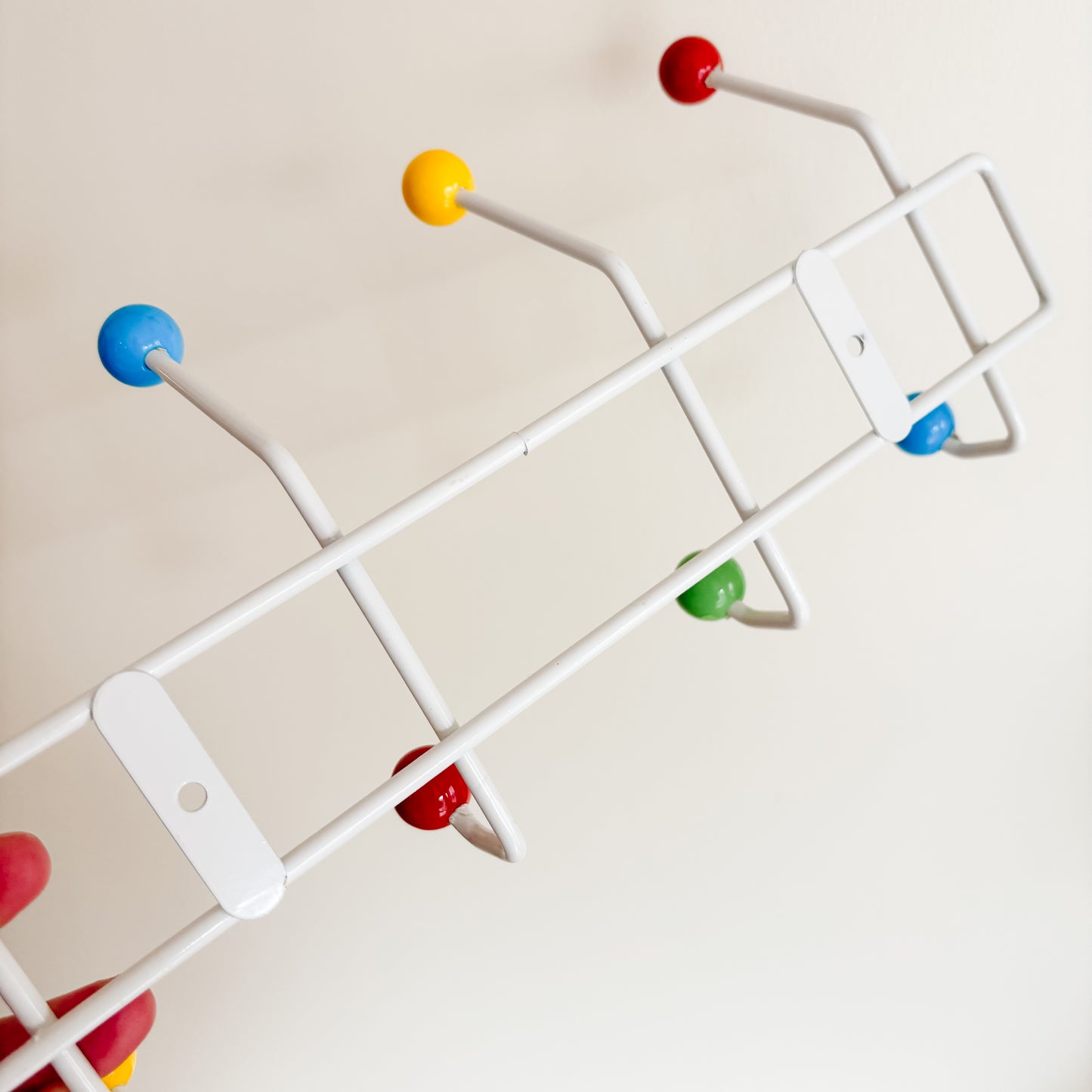 Multicolour Sputnik Style Wall-Mounted Wire Coat Hanger