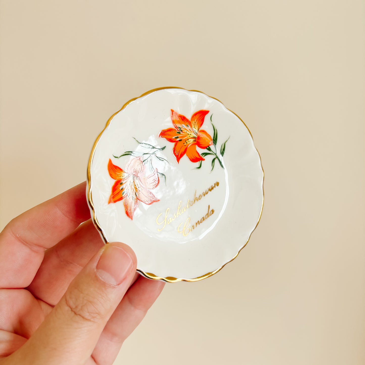 Saskatchewan Canada Prairie Lily Gold-Trimmed Ring Dish