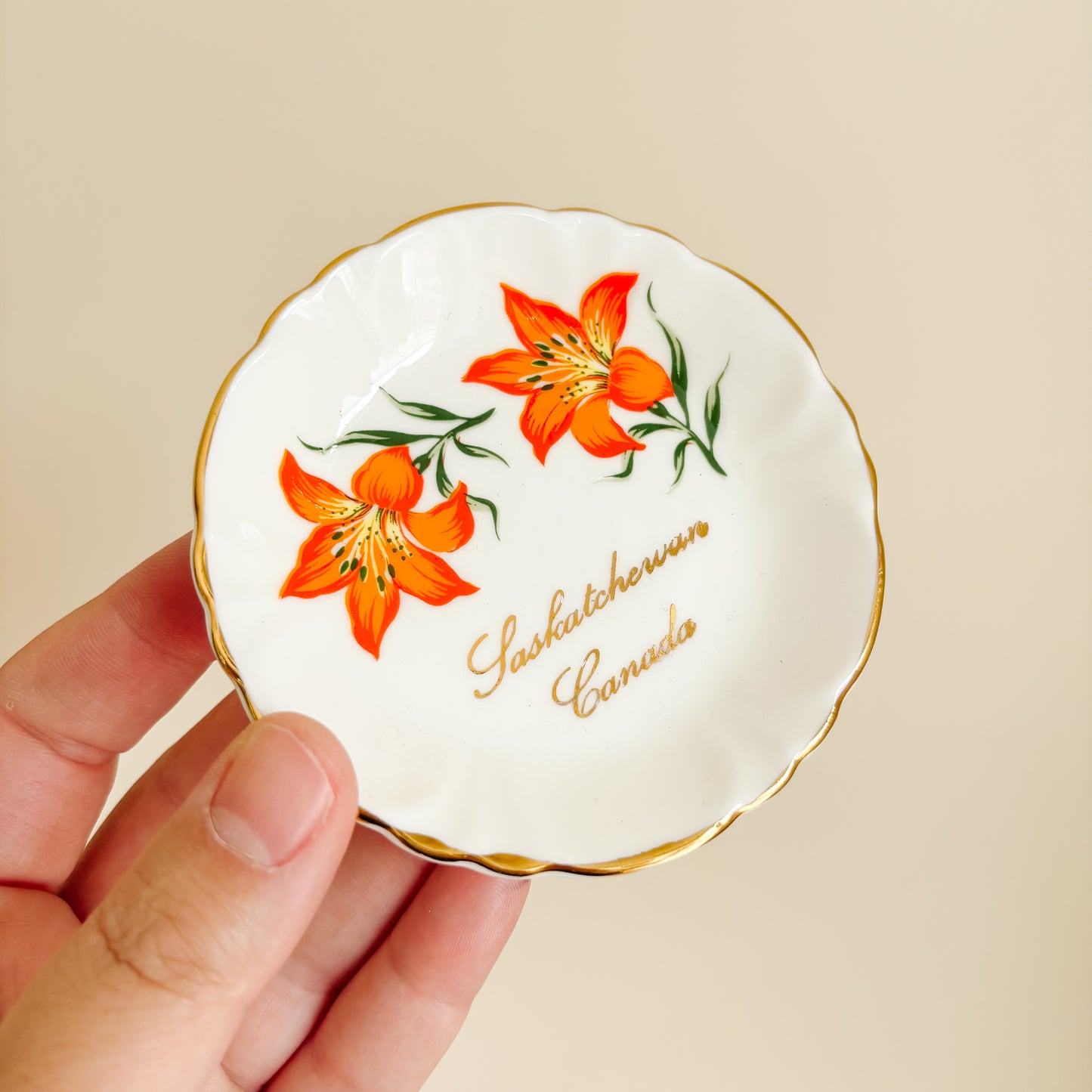 Saskatchewan Canada Prairie Lily Gold-Trimmed Ring Dish