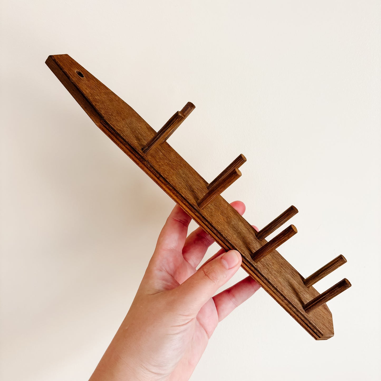 Wall-Mounted Sewing Thread Storage Rack