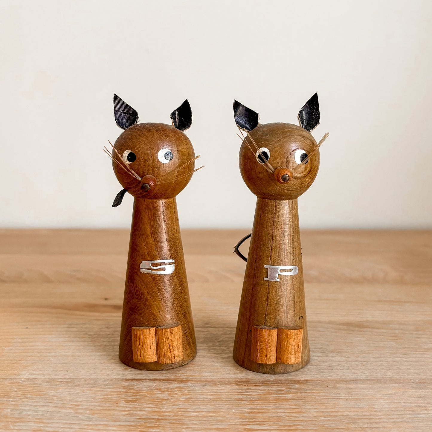 Salt & Pepper Shakers - MCM Wooden Kitty Cats