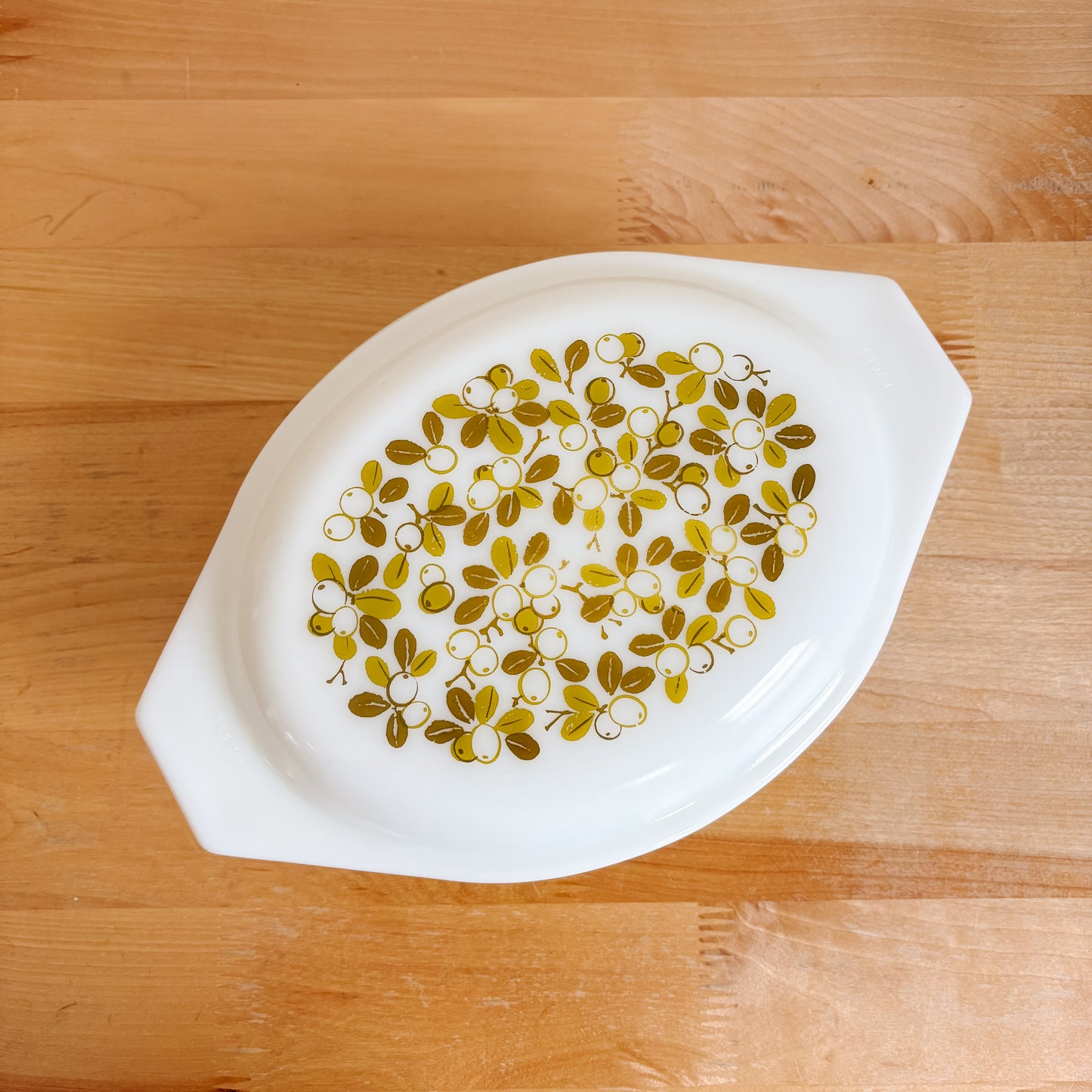 Vintage Pyrex Verdé Olive 043 Casserole Dish with Lid (1 1/2 Qt)