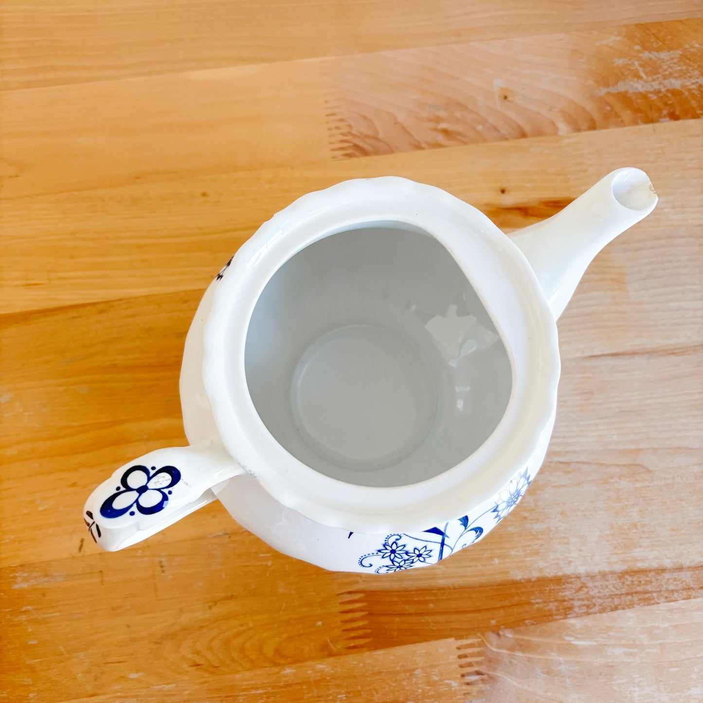 J. & G. Meakin Blue Nordic Teapot and Teacup Set