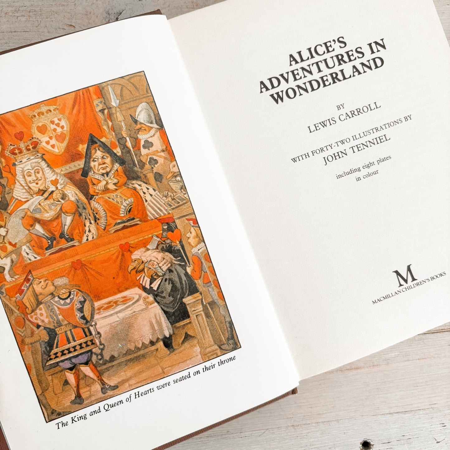 Lewis Carroll - Alice's Adventures in Wonderland (Hardcover, 1986)