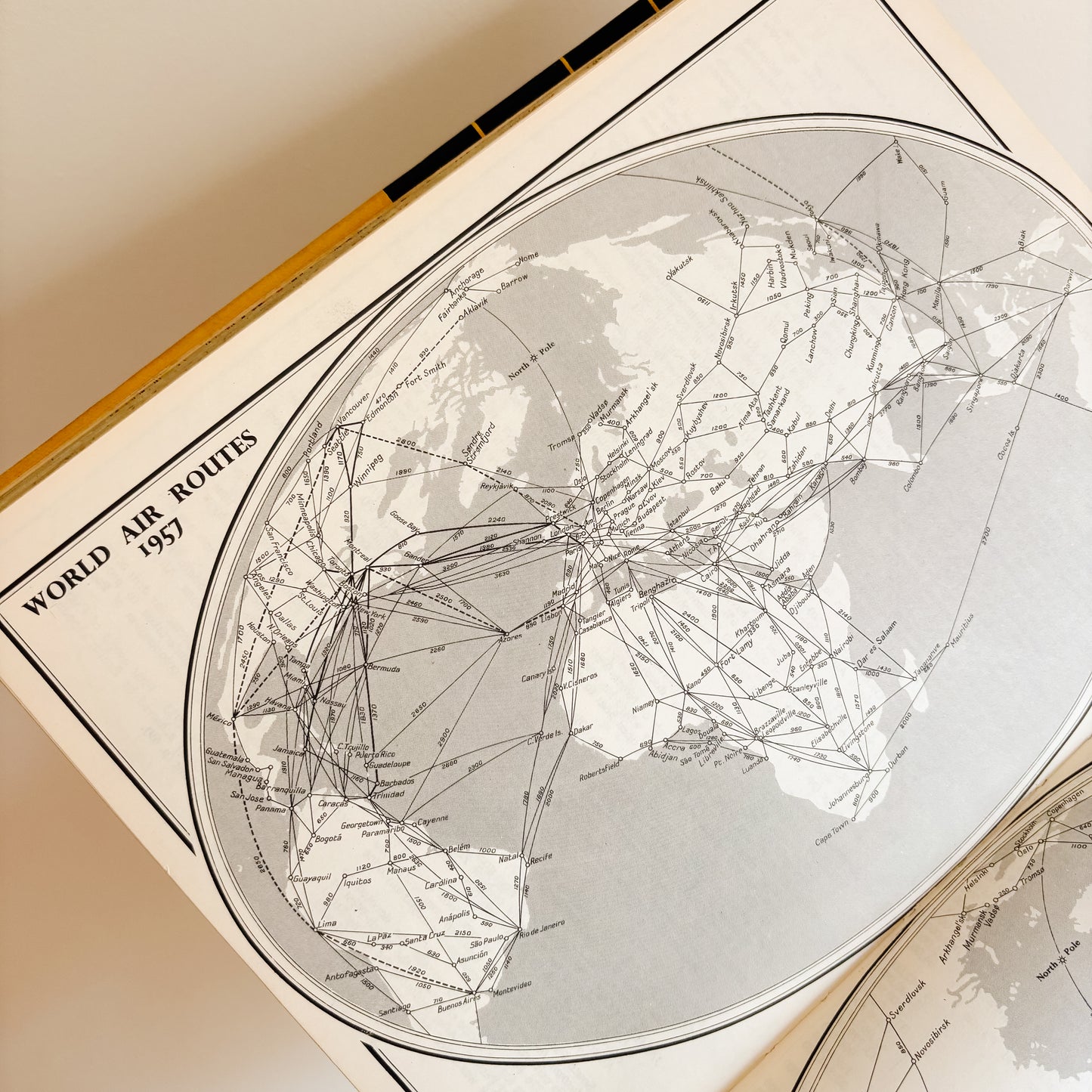 The Canadian Oxford School Atlas - Oxford University Press (1957)