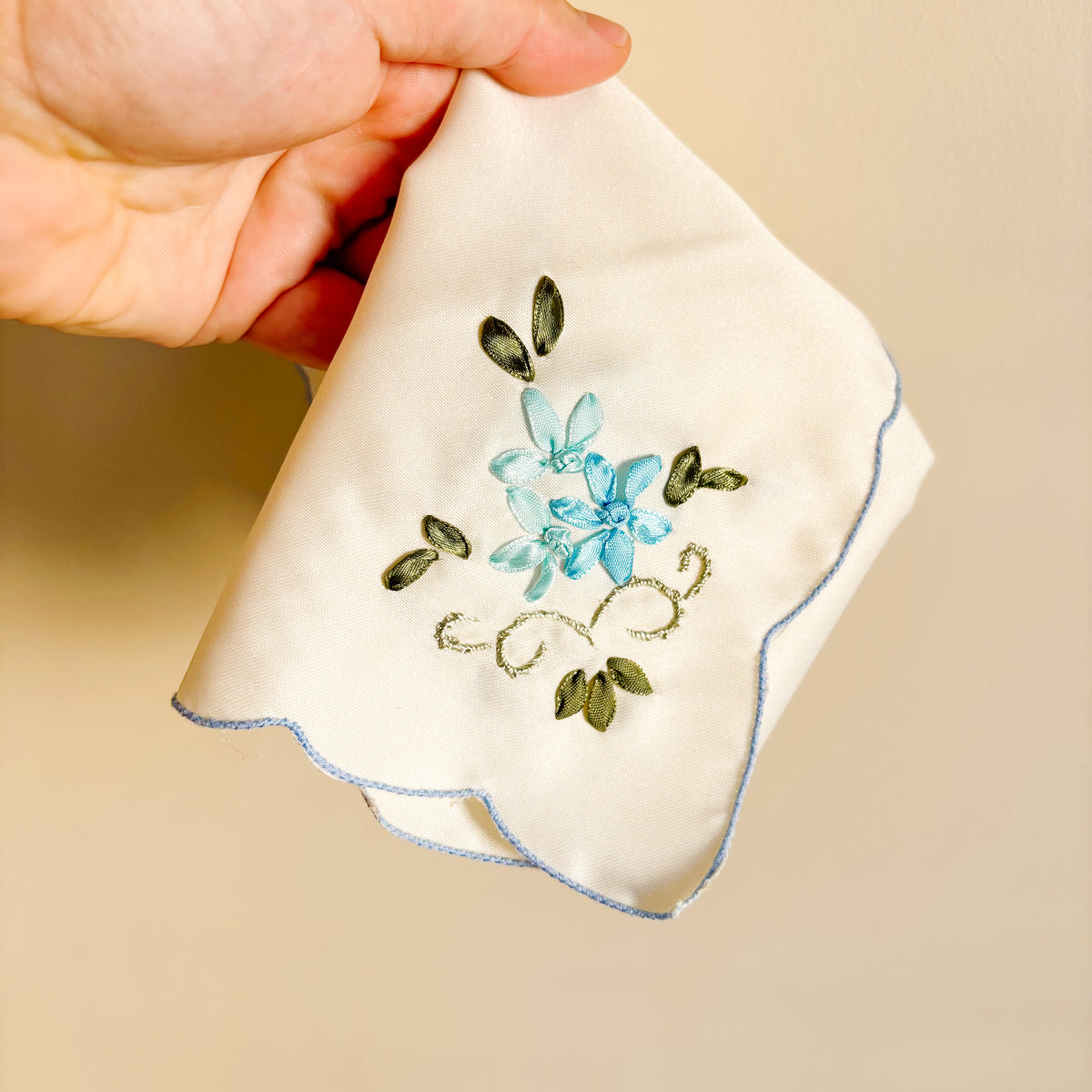 Silky Embroidered Dinner Napkins with Blue Flowers (set of 6)
