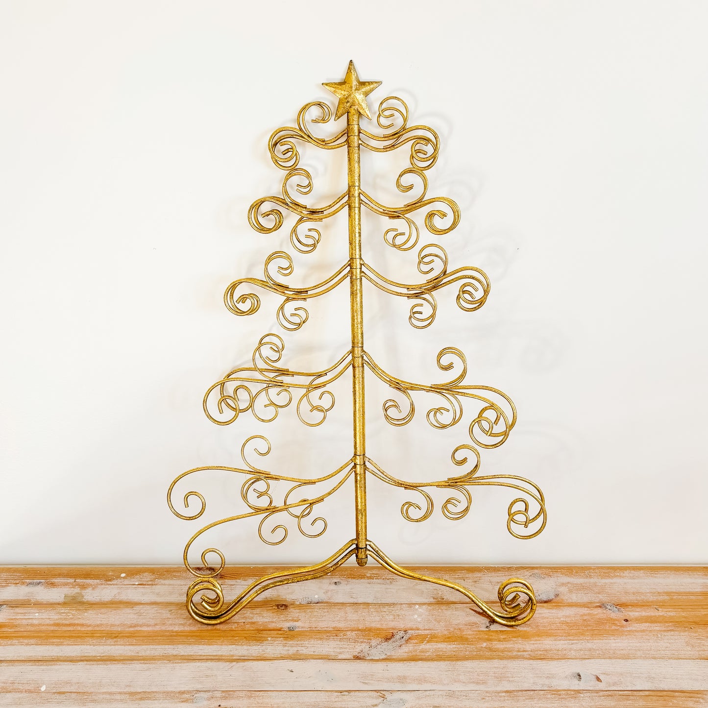 Pier 1 Gold Wire 3D Christmas Tree