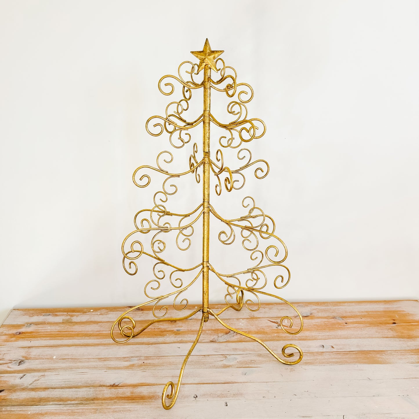 Pier 1 Gold Wire 3D Christmas Tree