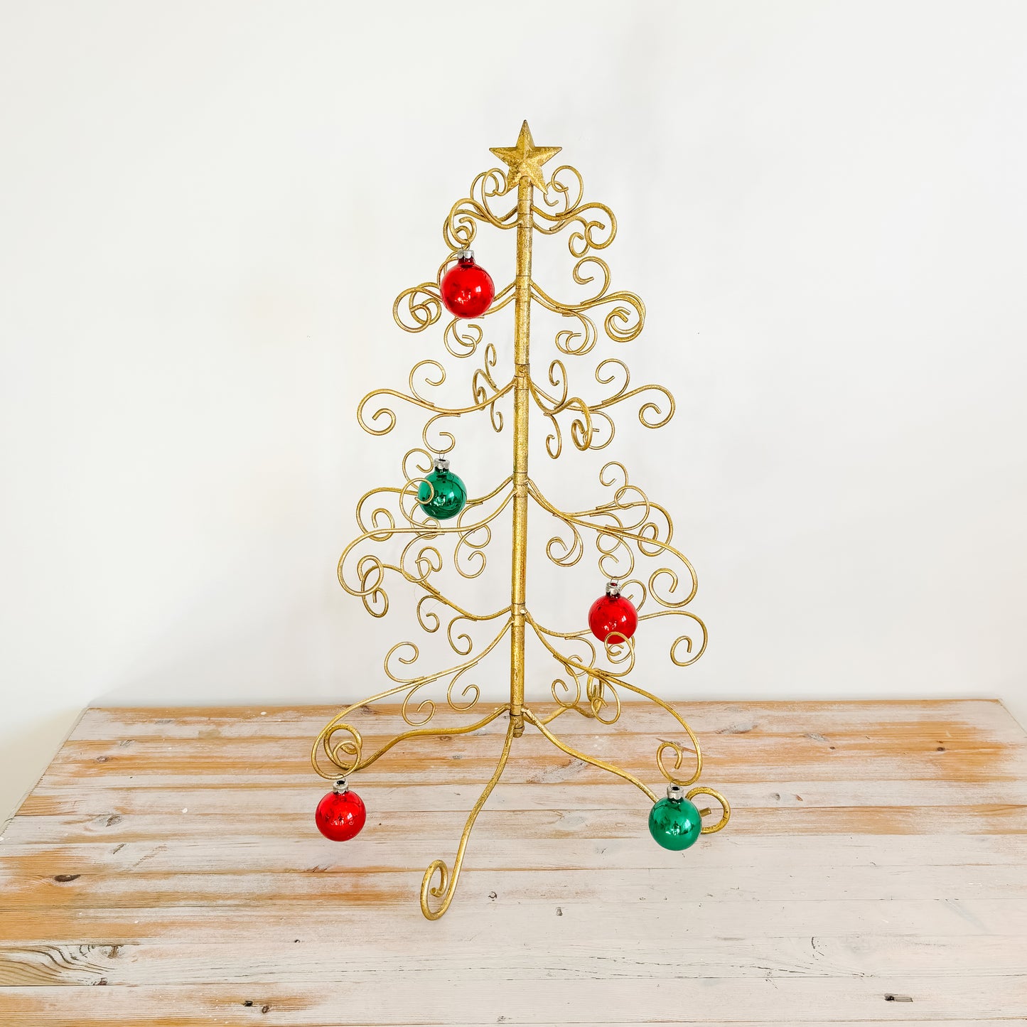 Pier 1 Gold Wire 3D Christmas Tree