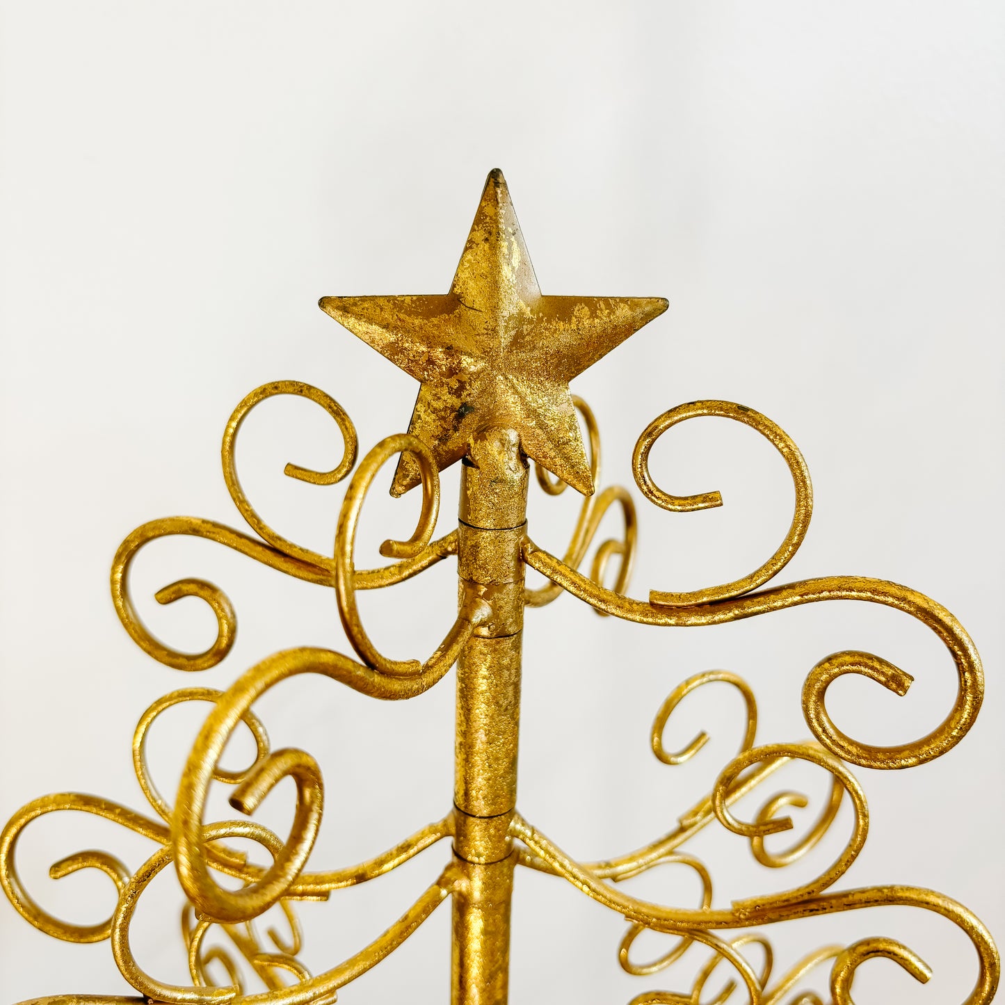 Pier 1 Gold Wire 3D Christmas Tree