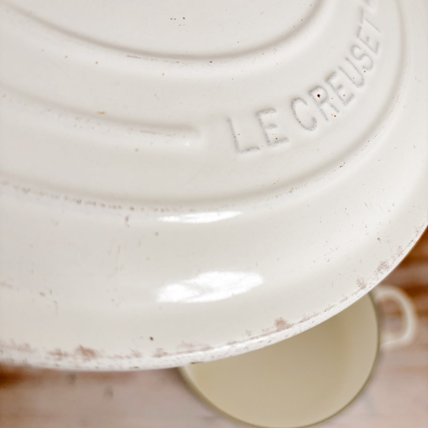 Le Creuset White Round Enamelled Cast Iron Cookware #24