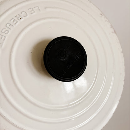 Le Creuset White Round Enamelled Cast Iron Cookware #24