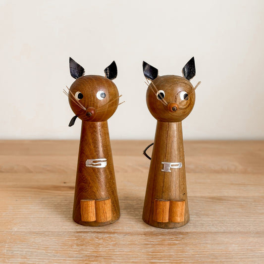 Salt & Pepper Shakers - MCM Wooden Kitty Cats