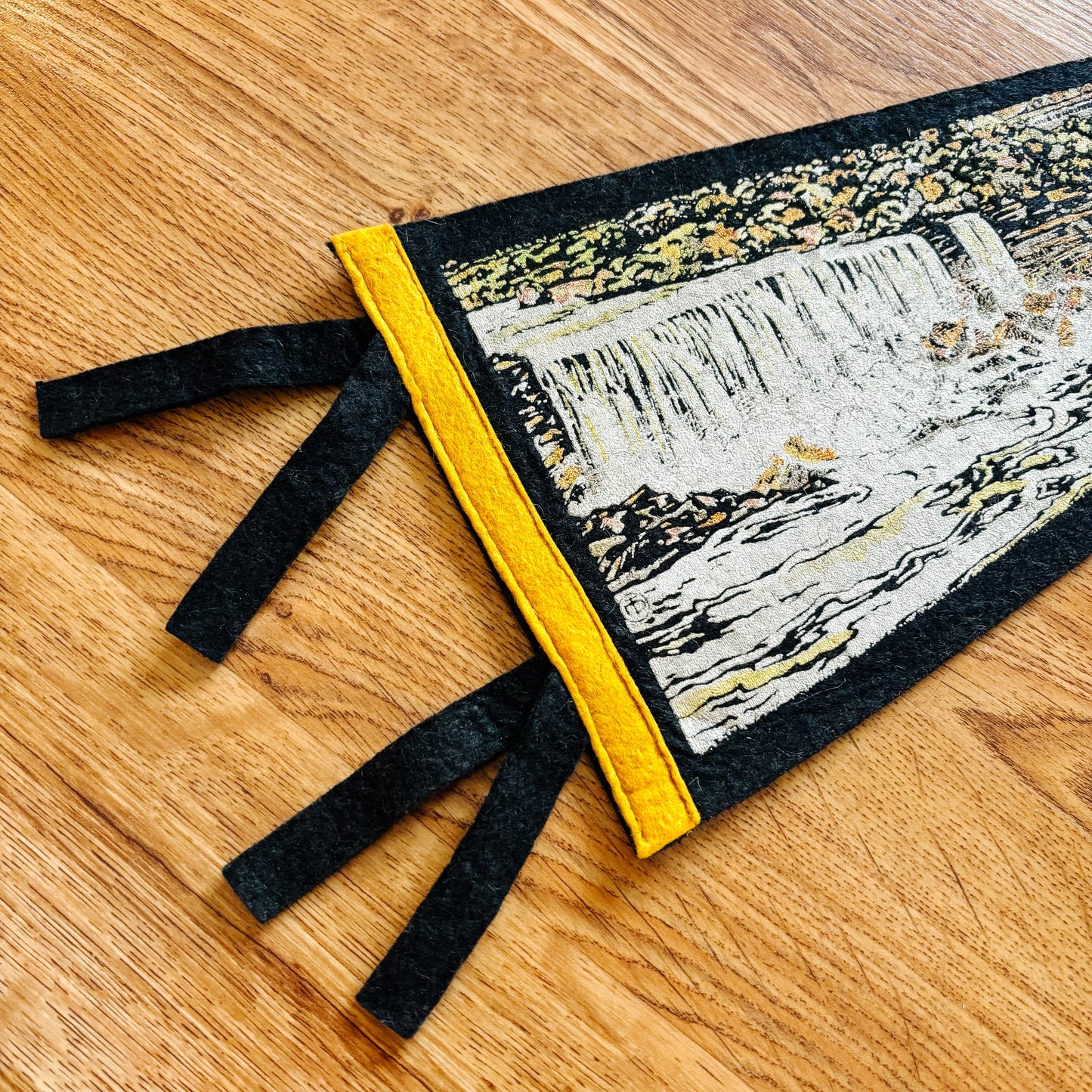 Niagara Falls Ontario 1950s Black Felt Pennant