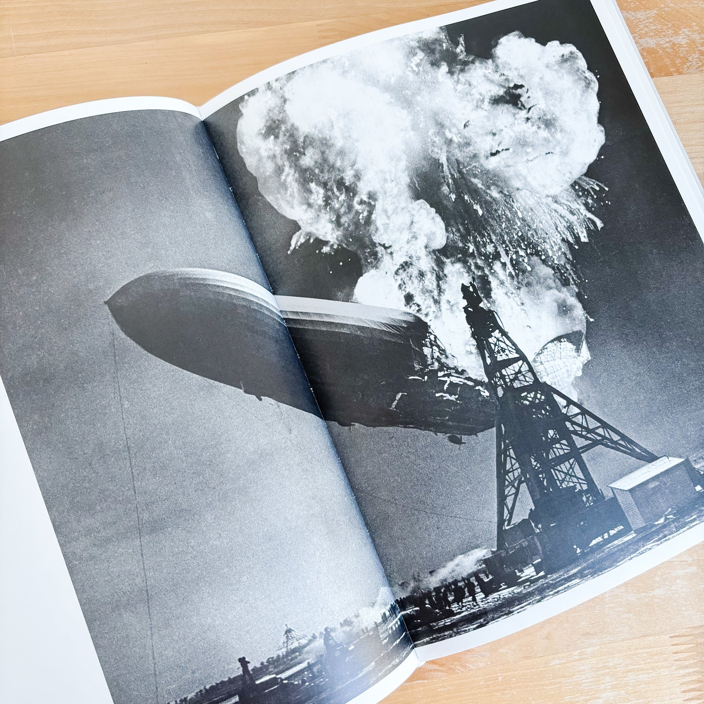 Taschen - 50 Photo Icons: The Story Behind the Pictures (2011)