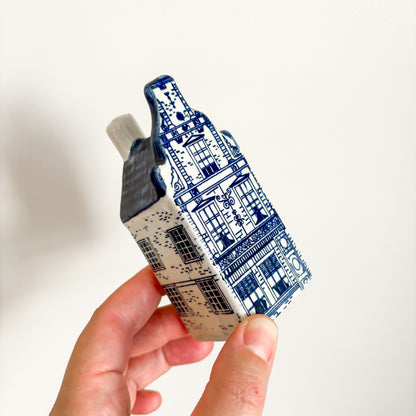 Delft Blue Amsterdam Canal Houses - Salt & Pepper Ornate Roof Shaker Set