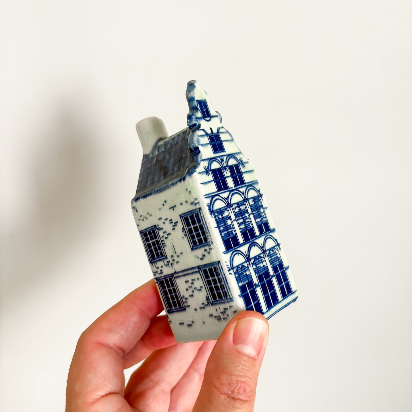 Delft Blue Amsterdam Canal Houses - Salt & Pepper Ornate Roof Shaker Set