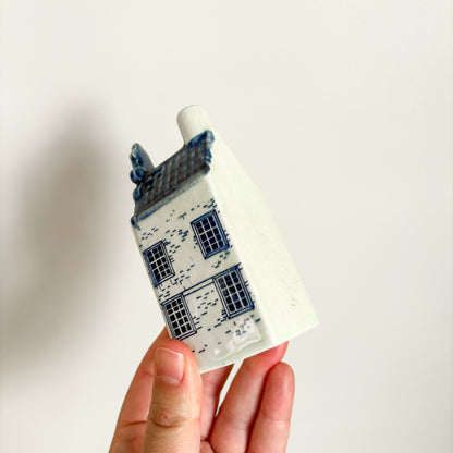 Delft Blue Amsterdam Canal Houses - Salt & Pepper Ornate Roof Shaker Set