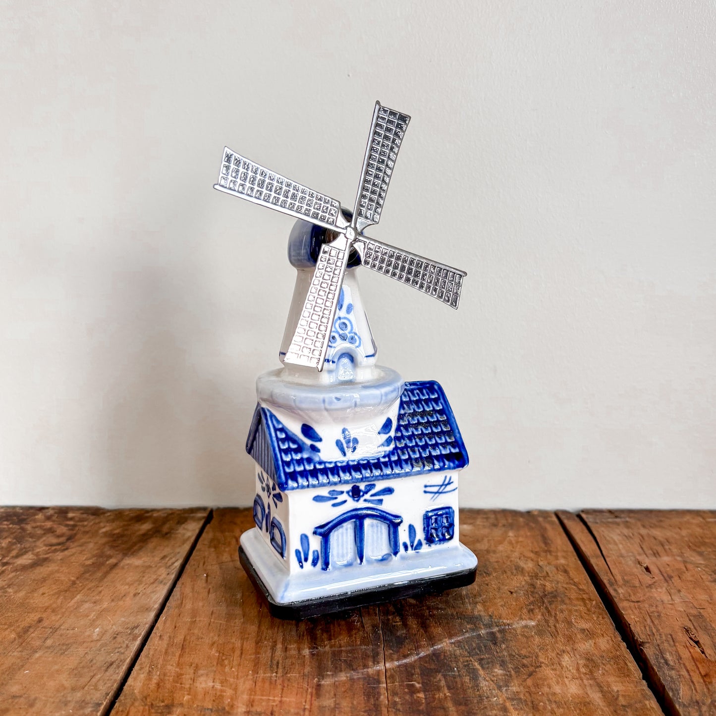 Vintage Elesva Holland Delft Blue Dutch Windmill Music Box