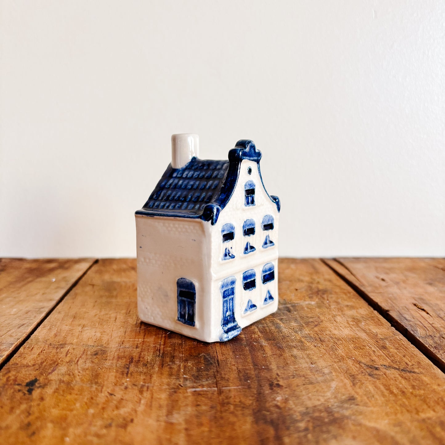 KLM Delft Blue Dutch House No 5 - Rynbende Cherry Brandy