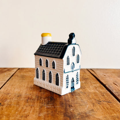 KLM Delft Blue Dutch House No 7 - Bols Gin