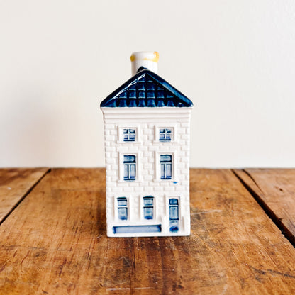KLM Delft Blue Dutch House No 26 - Bols Gin