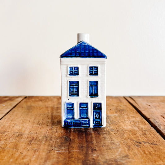 KLM Delft Blue Dutch House No 26 - Rynbende Cherry Brandy
