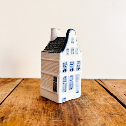 KLM Delft Blue Dutch House No 40 - Bols Gin