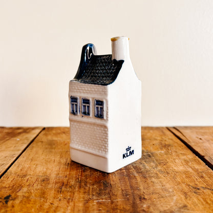 KLM Delft Blue Dutch House No 40 - Bols Gin