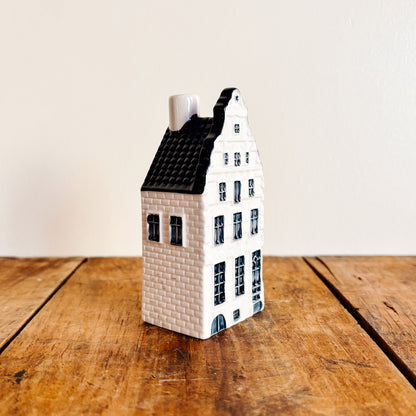 KLM Delft Blue Dutch House No 53 - Bols Gin