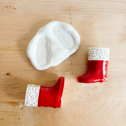 Salt & Pepper Shakers - Santa's Boots in Snow