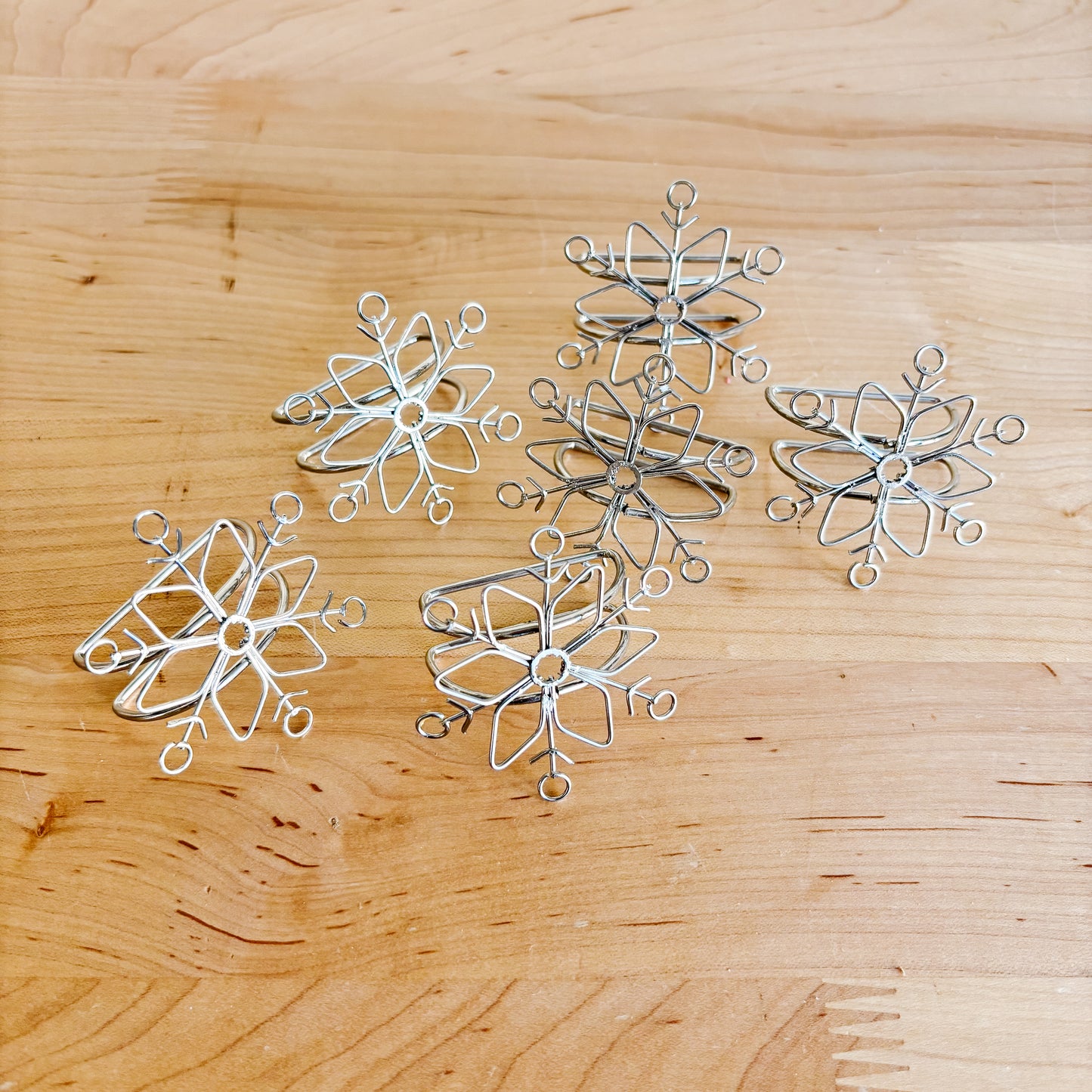 Holt Renfrew Wire Napkin Rings - Snowflakes 2 (set of 6)