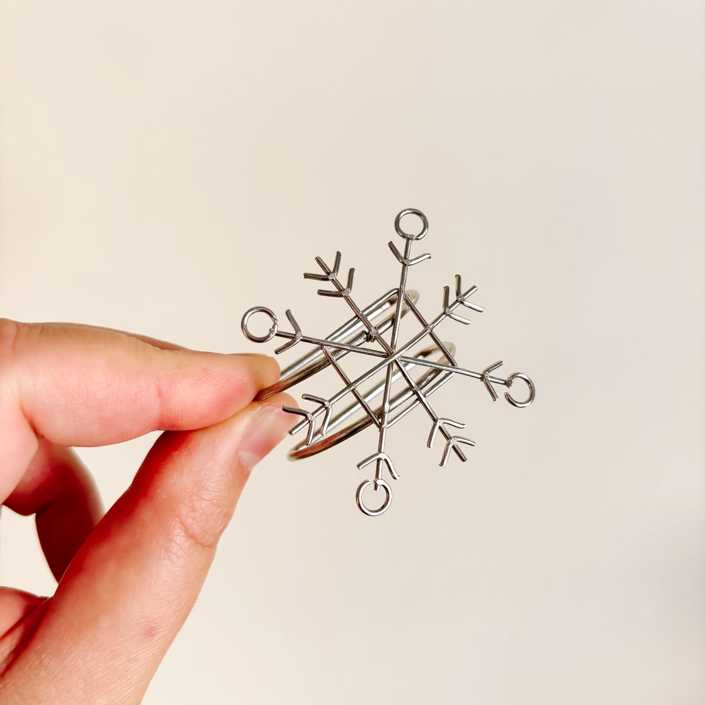 Holt Renfrew Wire Napkin Rings - Snowflakes 3 (set of 12)