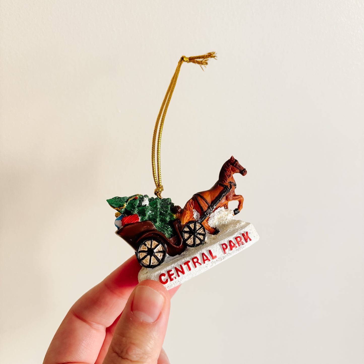 Ornament - New York Central Park Horse-Drawn Carriage