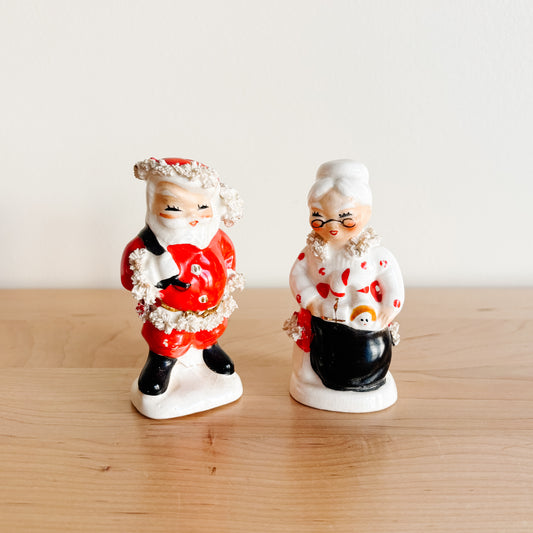 Salt & Pepper Shakers - 1950s Napco Giftcraft Japan Spaghetti Trim Santa