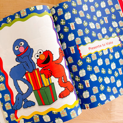 Sesame Street Parents - Christmas Holiday Projects Book (1998)