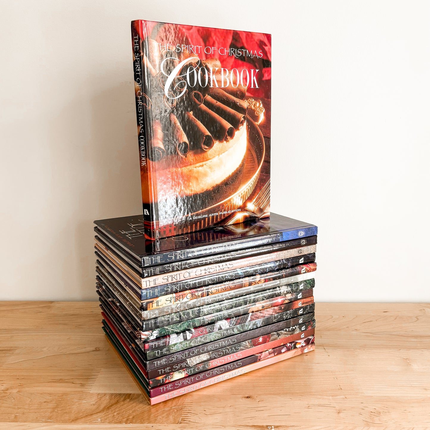 Holiday Book - The Spirit of Christmas Cookbook (Hardcover, 1996)