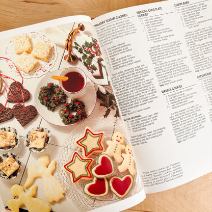 Holiday Book - The Spirit of Christmas Cookbook (Hardcover, 1996)