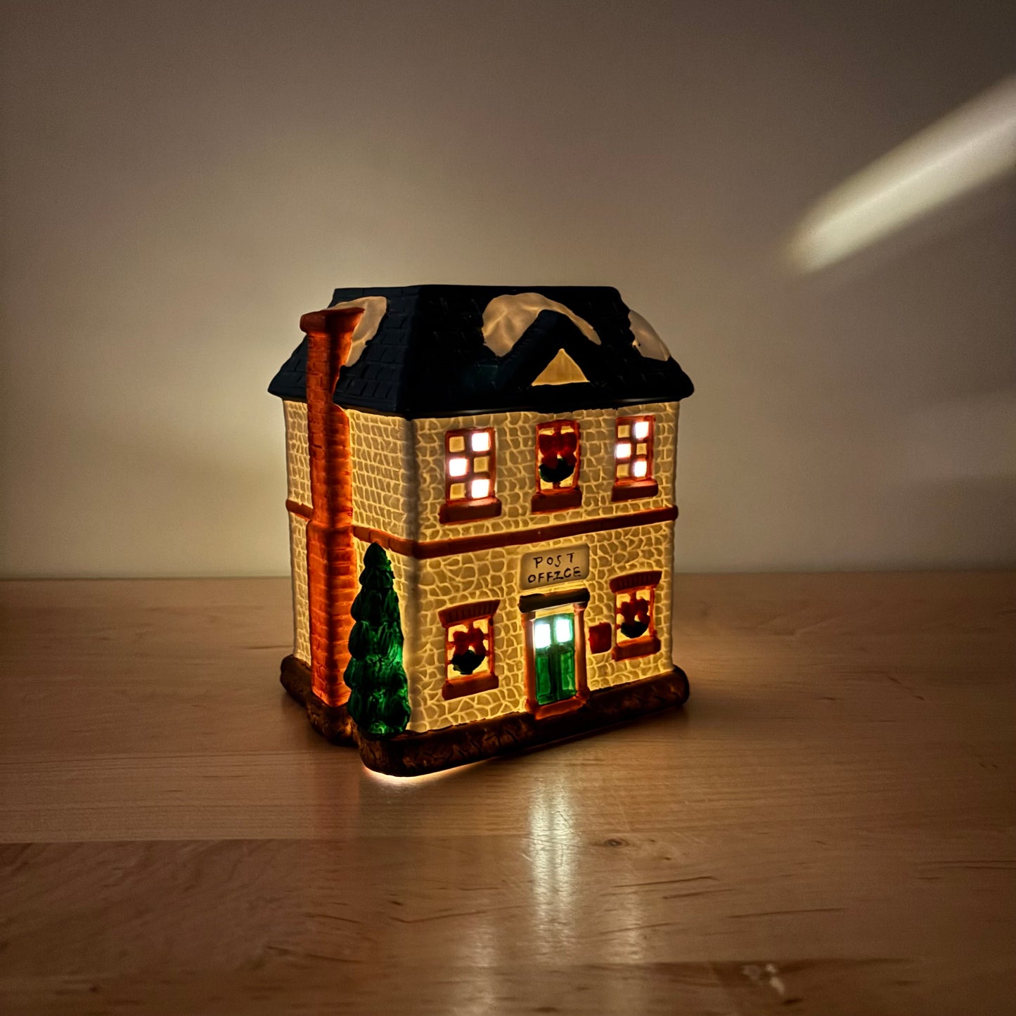 Christmas Decor - Noma International 1993 Post Office