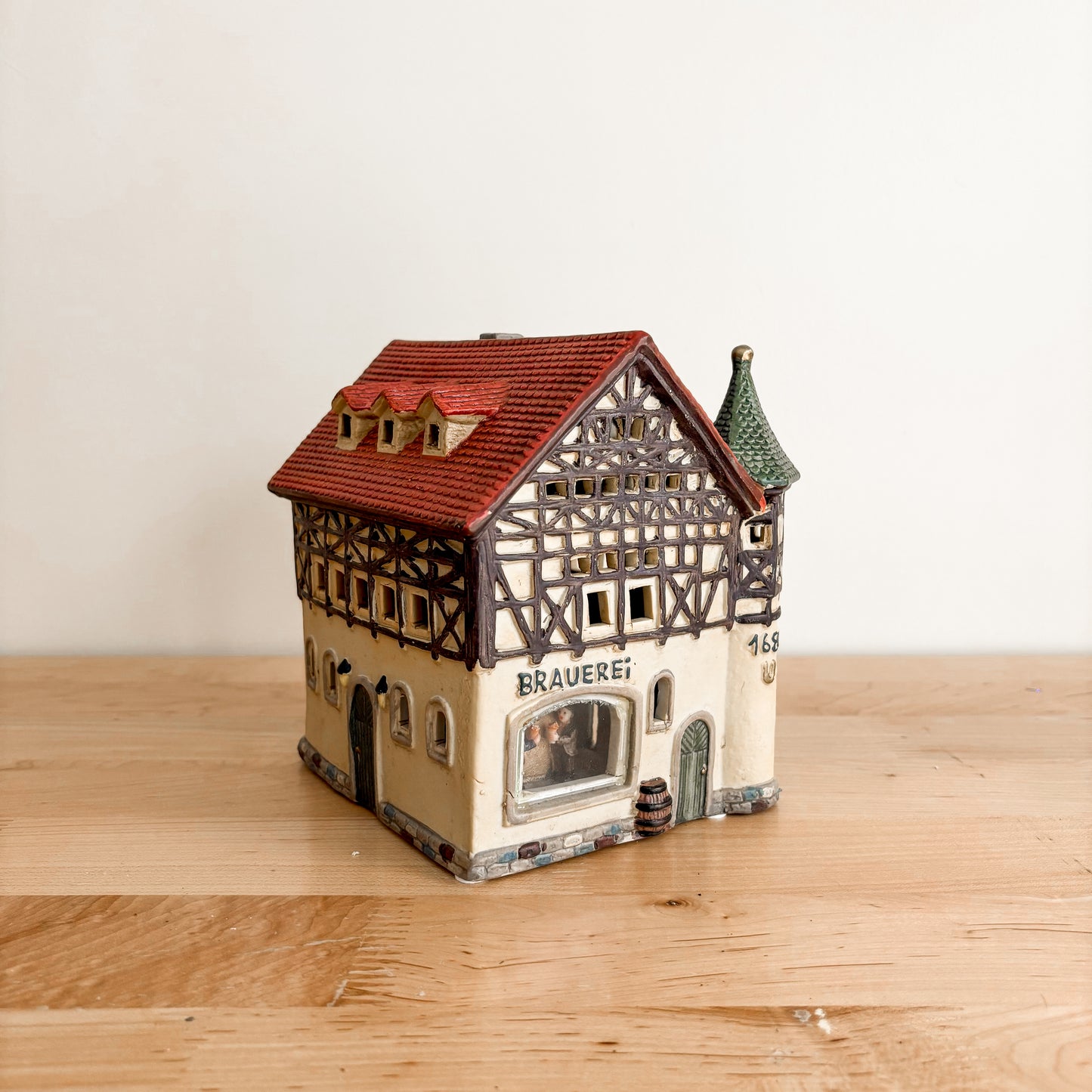 Christmas Decor - G.Wurm German Brewery 1682 (with box)