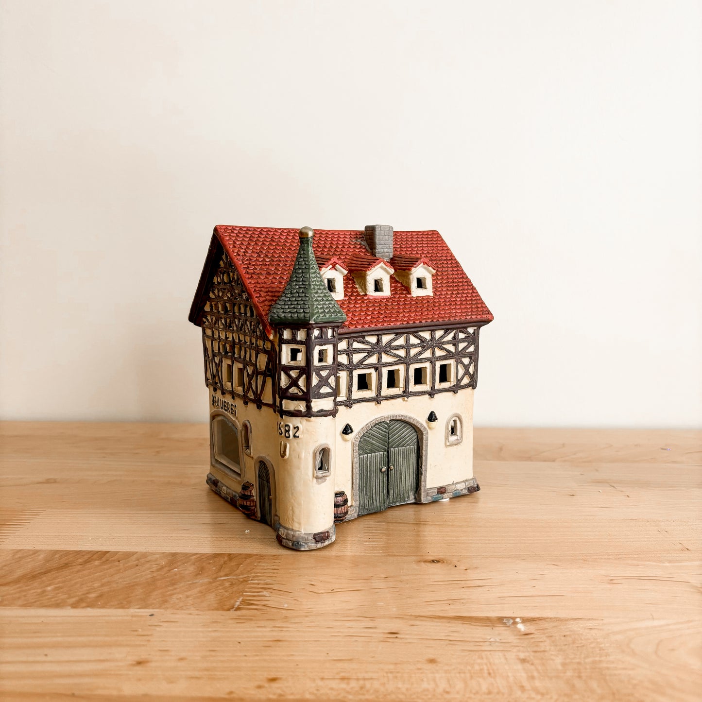 Christmas Decor - G.Wurm German Brewery 1682 (with box)